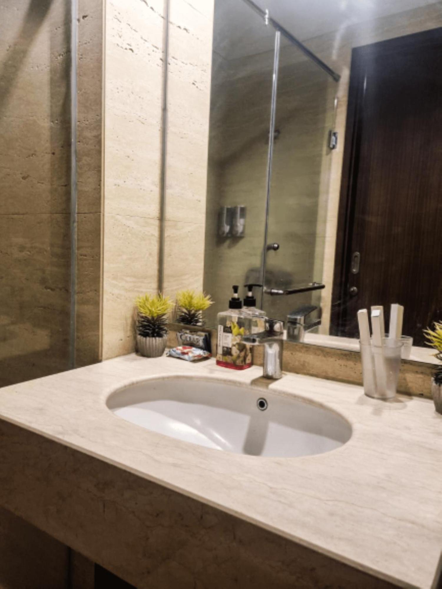 Apartemen Uttara The Icon Yogyakarta Exterior photo